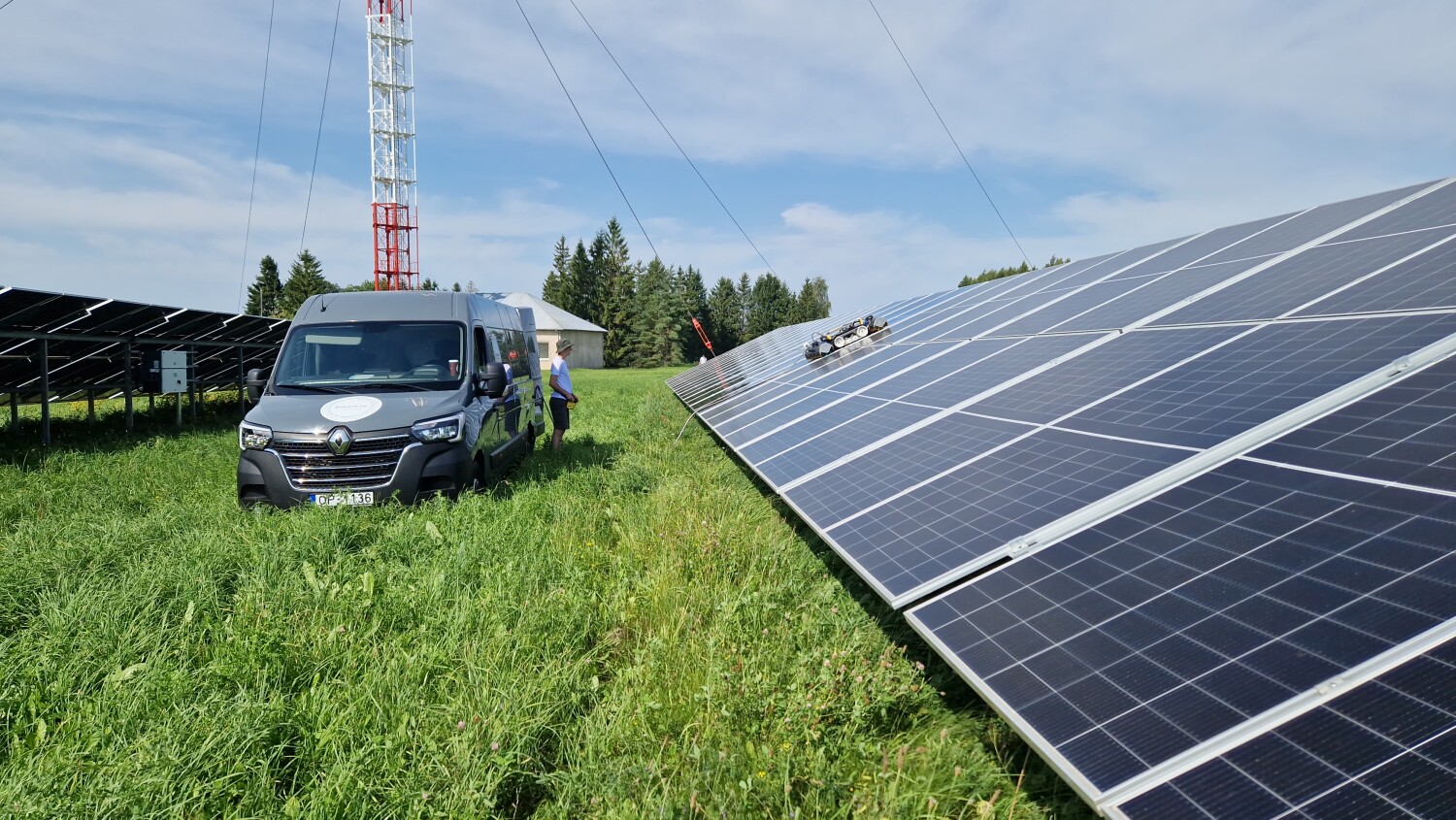 Thermal Drone Inspections in Solar Farms: Efficiency and Return on Investment
